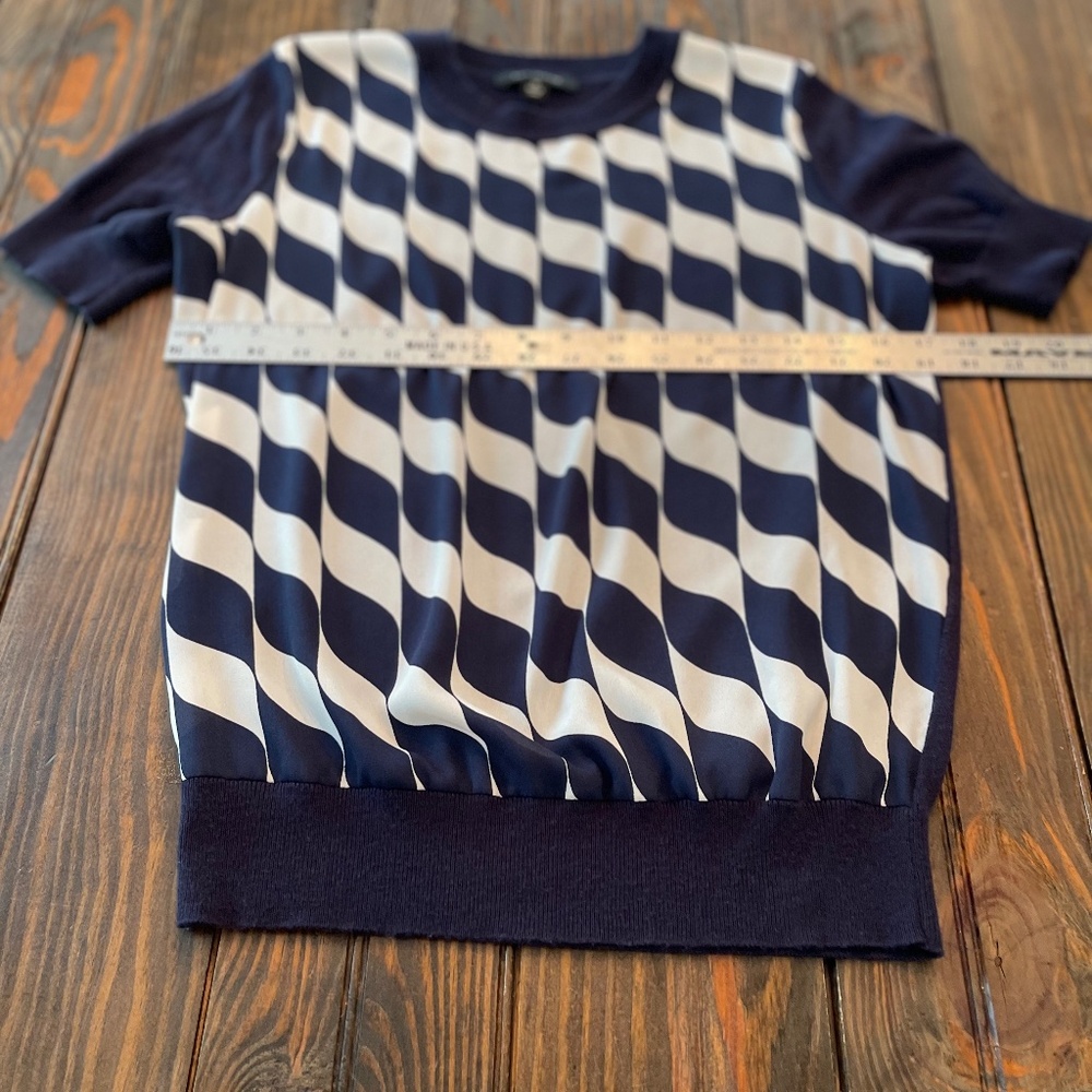 Ann Taylor Navy knit geometric blouse top xs